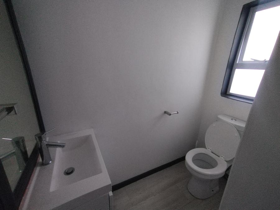 To Let 1 Bedroom Property for Rent in Villa Diamante Western Cape